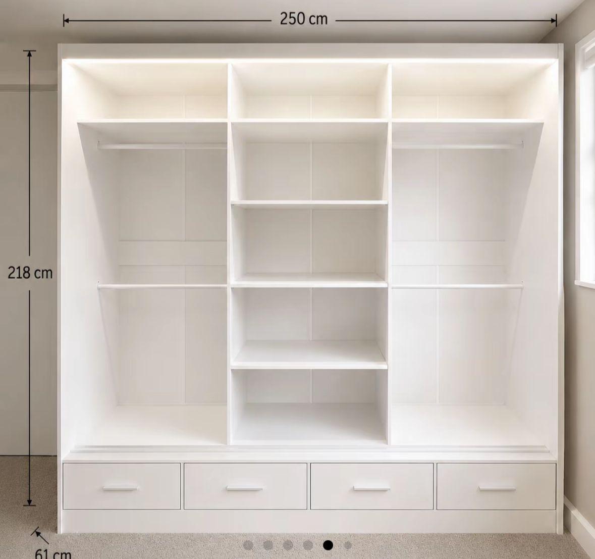 Flavia 3-Door High-Gloss Sliding Wardrobe - 250 cm - product image 3